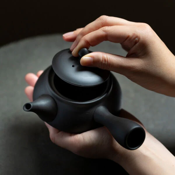 Black Kyusu Teapot (Tokoname-yaki) – 8 oz - Image 4